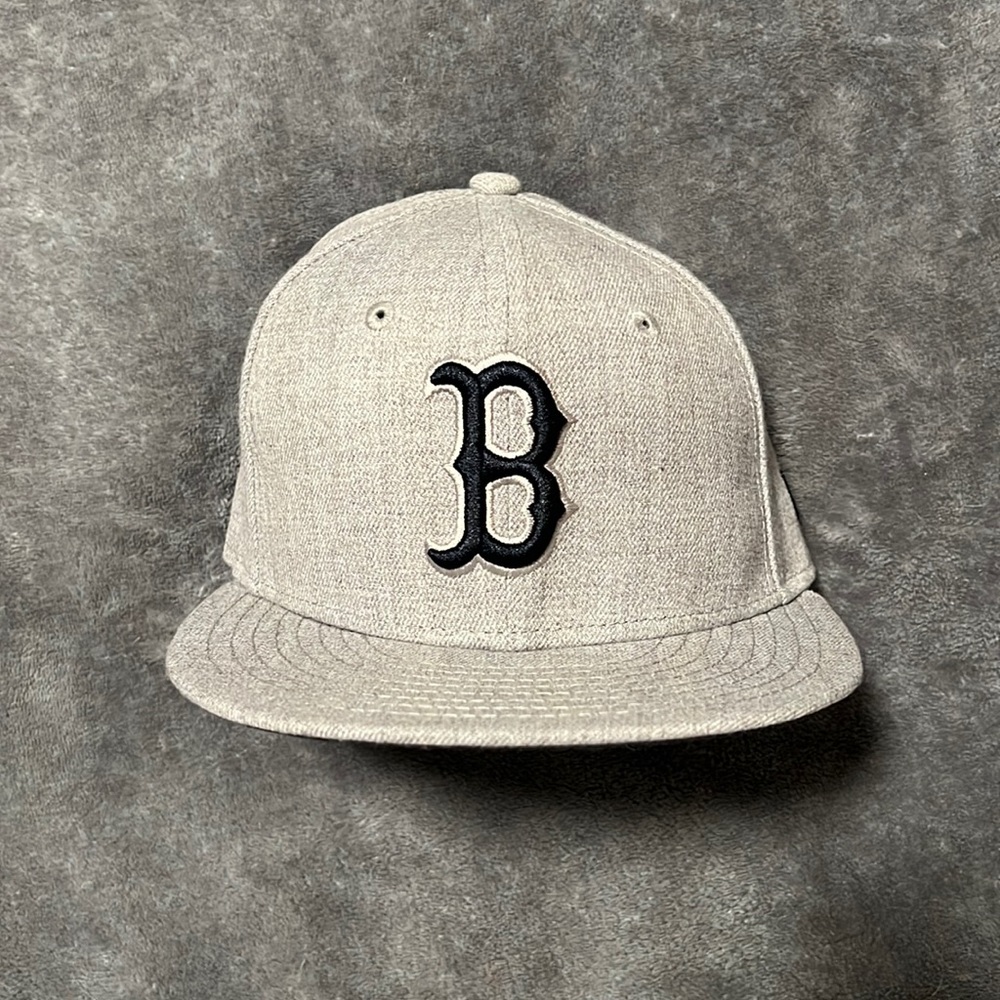 New Era Boston Red Sox 59Fifty Gray Size 7 Hat